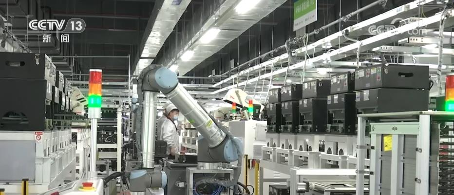 投资结构优化引领新基建浪潮 5G、数据中心等信息类新型基础设施投资增长13.1%的技术服务驱动力